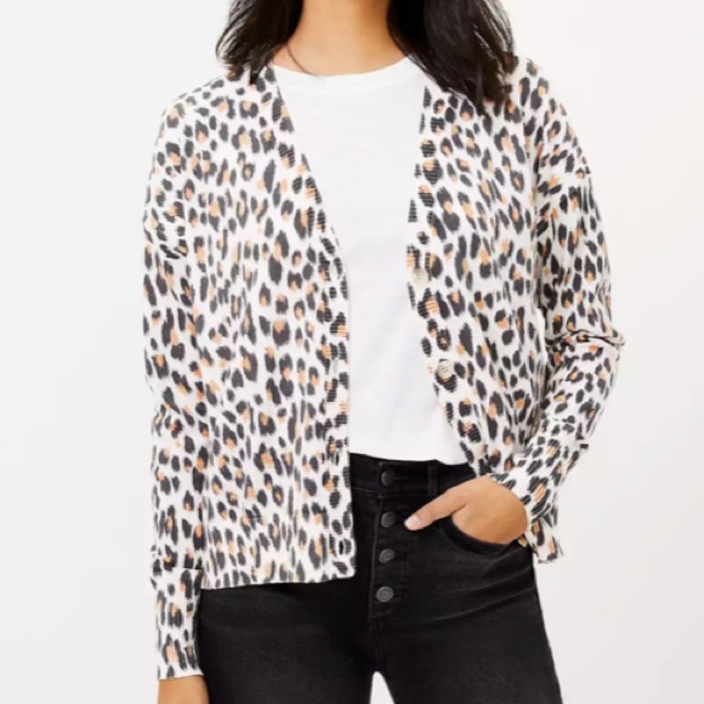 NWT cheetah vneck cardigan
